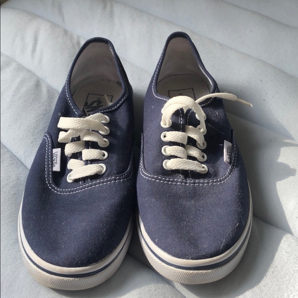 Vans - Picture 2 of 5